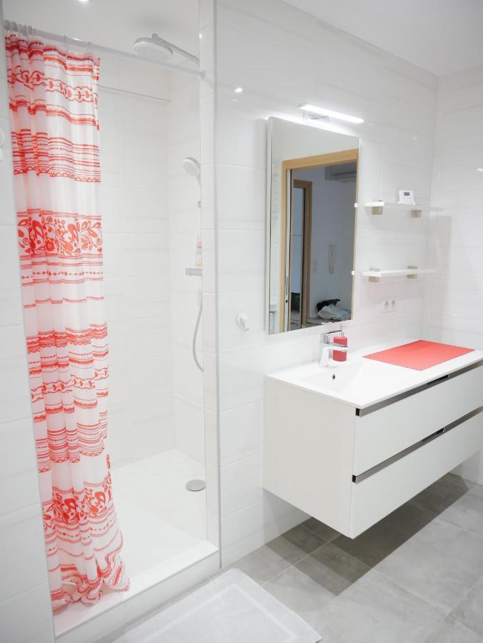 טונון-לה-בן Superbe Appartement En Centre Ville Avec Terrasse מראה חיצוני תמונה